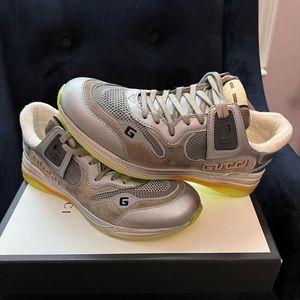 New Gucci shoes.  Never worn with box.  Size 10.  Let’s make a deal